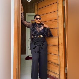 2 piece Black mesh set.